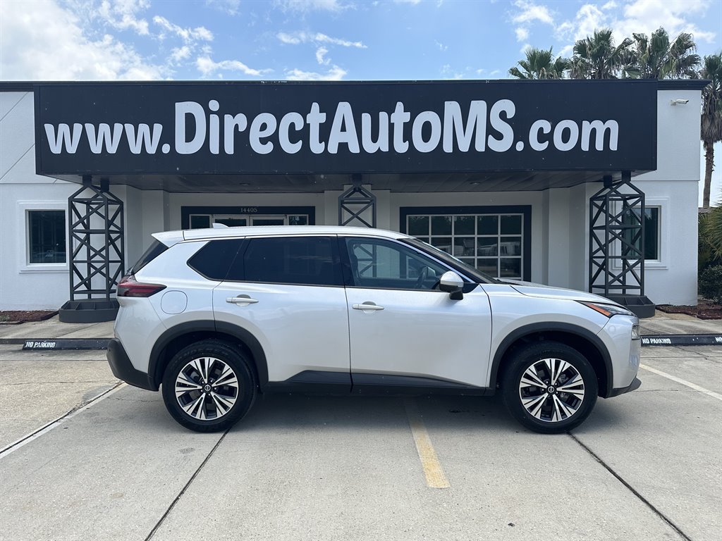 2021 Nissan Rogue SV's photo