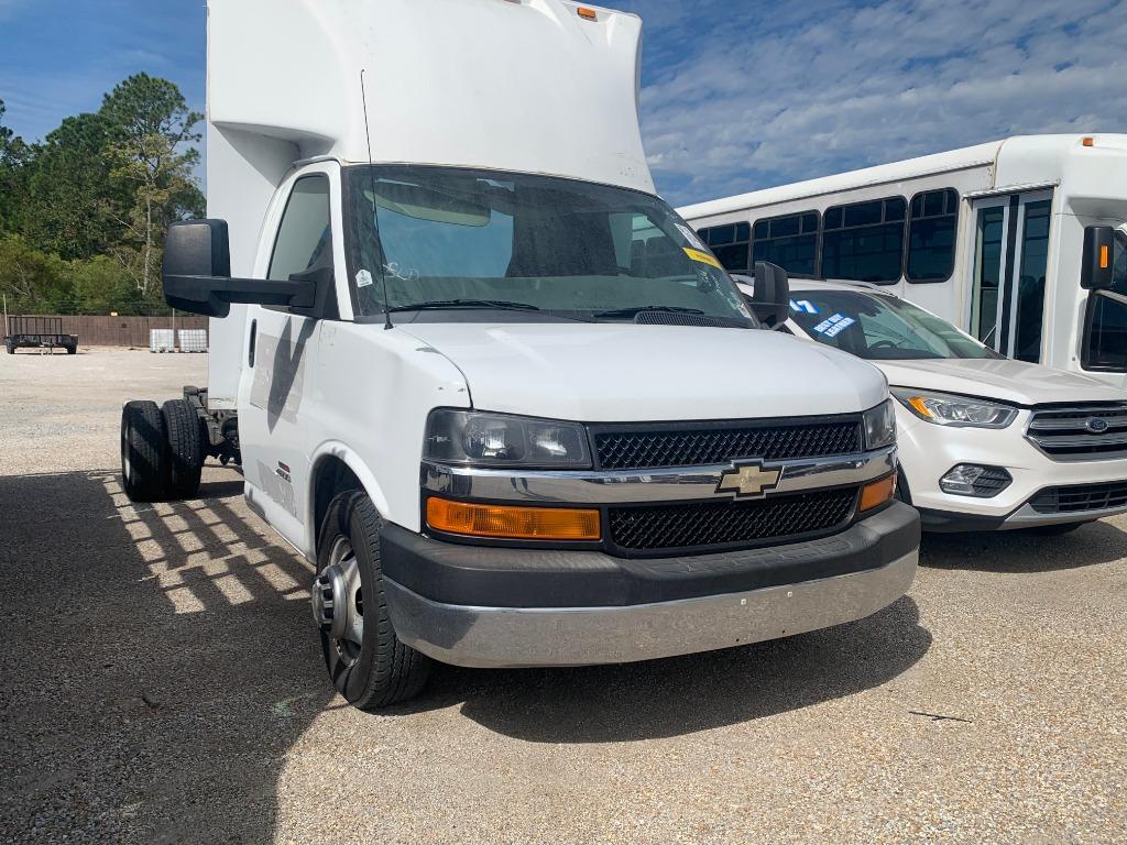 2012 Chevrolet Express G4500's photo